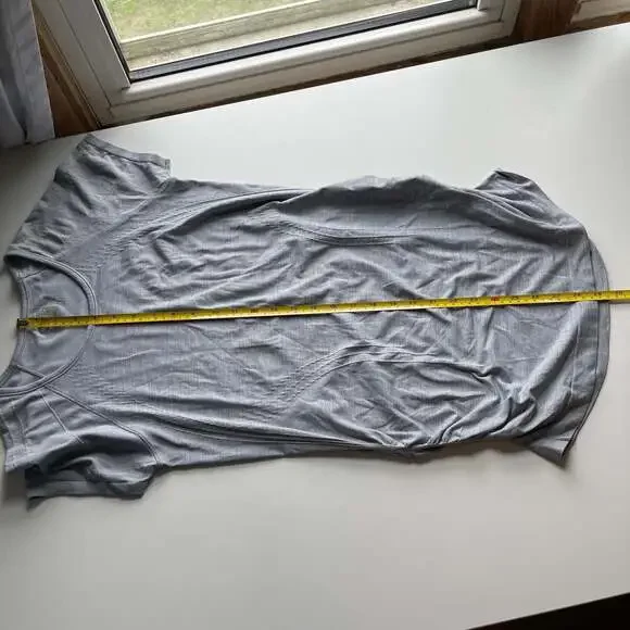 Athleta Speedlight Ruched Side Short Sleeve Top Grey Size M - Picture 5 of 6